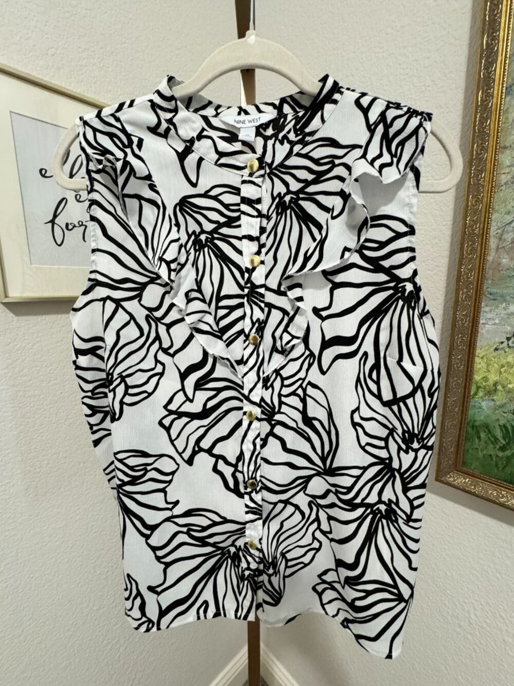 🌼 Nine West Black & White Floral Ruffle Neck Sleeveless Top Size M 🌼